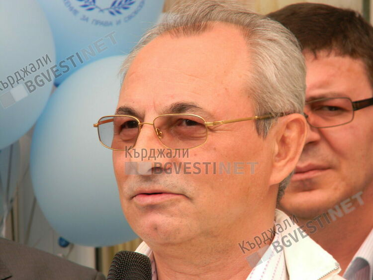 Ахмед Доган