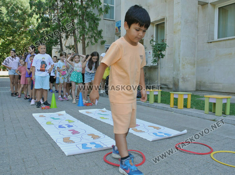 С игри и забавления започна „Лято в библиотеката“ в Хасково