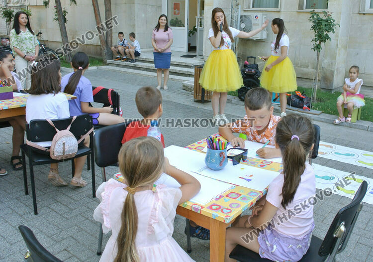 С игри и забавления започна „Лято в библиотеката“ в Хасково