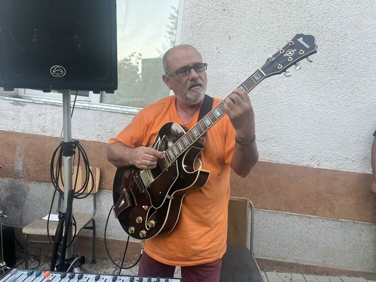 Шампионският отбор на „Димитровград“ с демонстрация по народни борби