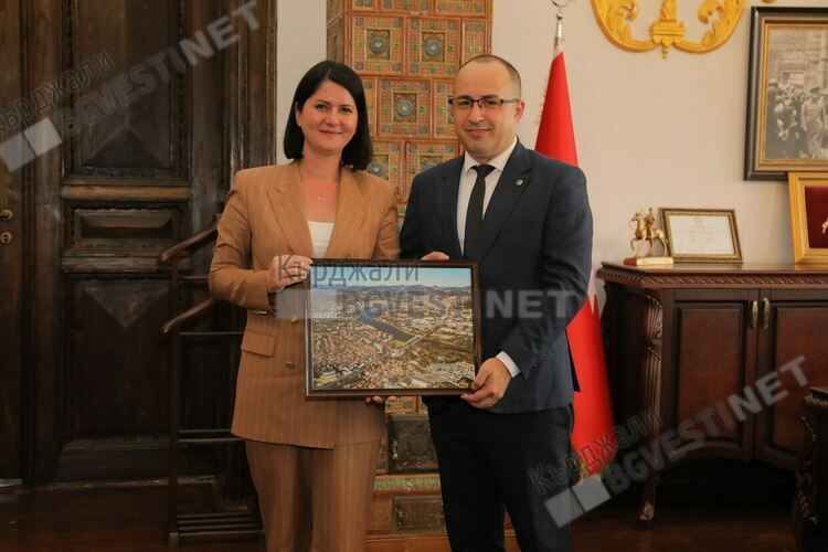 Делегация от Кърджали поздрави новия кмет на побратимения турски град Одрин