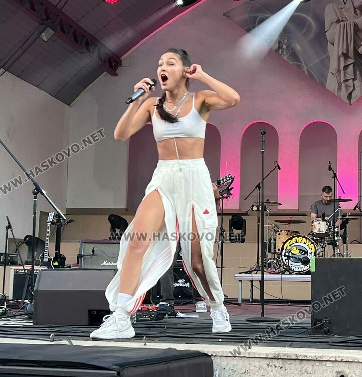 Керана и Космонавтите- гвоздеят на Хасково Рок Фест