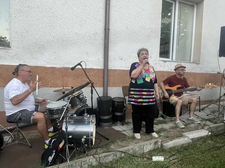 Шампионският отбор на „Димитровград“ с демонстрация по народни борби