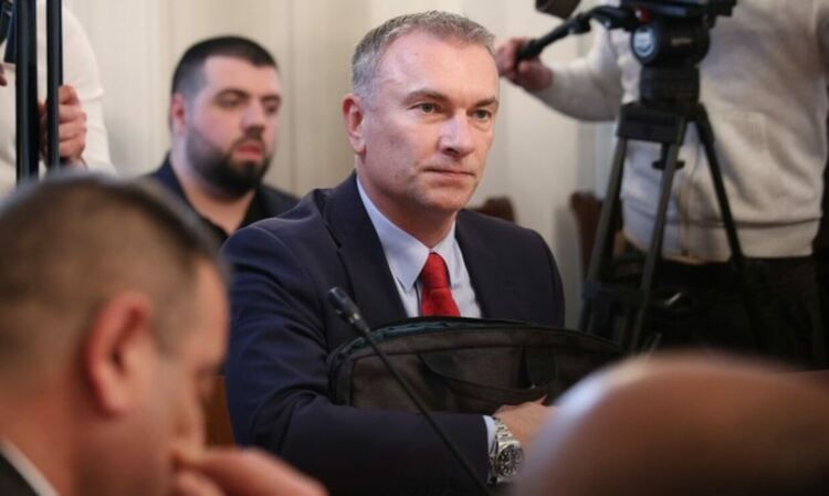 Пеевски питал наред: Ти с Доган ли си или с мене?  