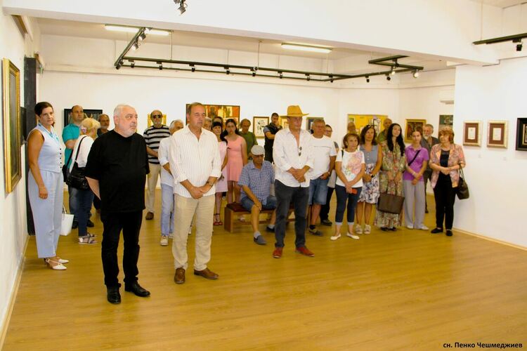 снимки: Пенко Чешмеджиев