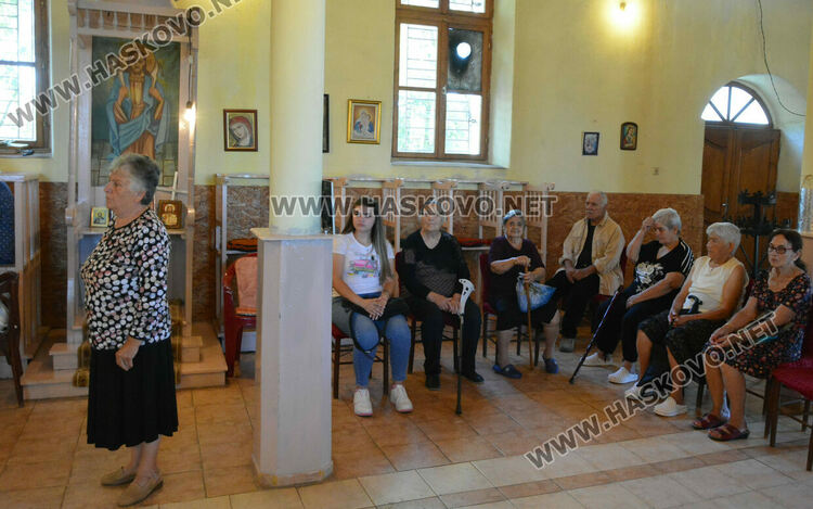 Църквата „Света Неделя”  отбеляза 100 години с ремонт и курбан