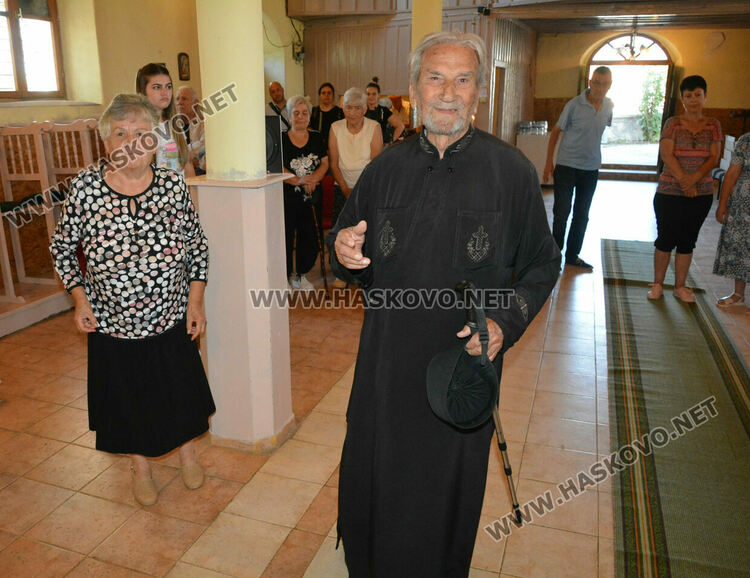 Църквата „Света Неделя”  отбеляза 100 години с ремонт и курбан