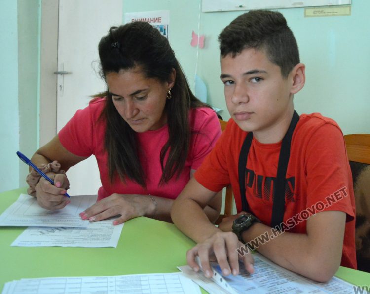 Започна кандидатстването за гимназиите и средните училища