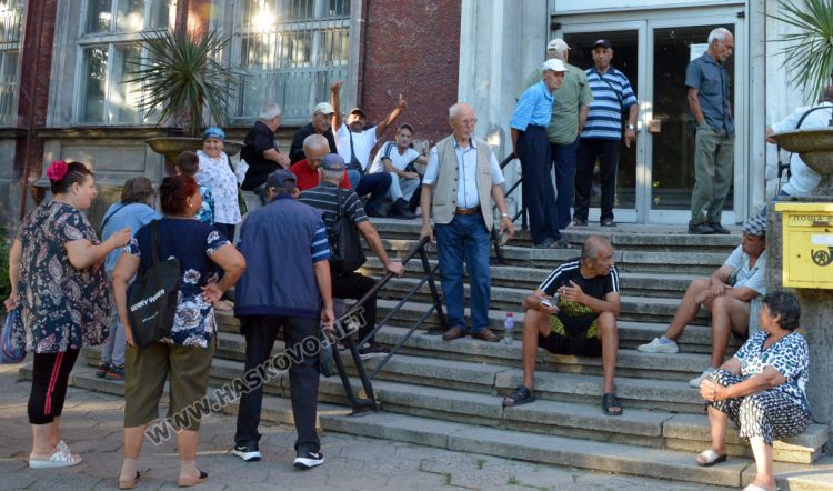 Изплащат актуализираните пенсии в пощите до 22 юли