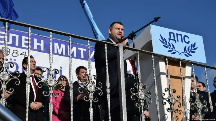 Кой ще надделее в ДПС?