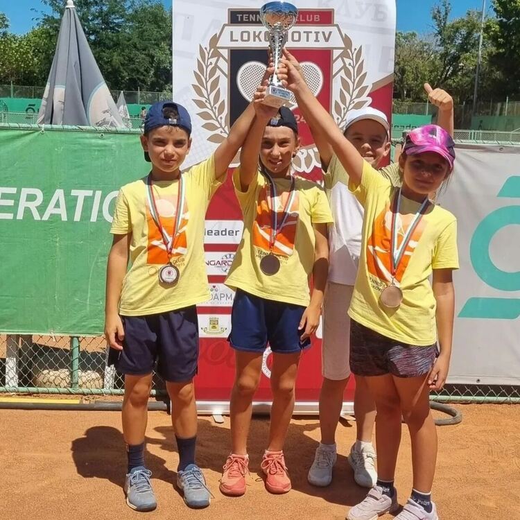 Трето място на държавното първенство за младите тенисисти на „Хасково 2015“