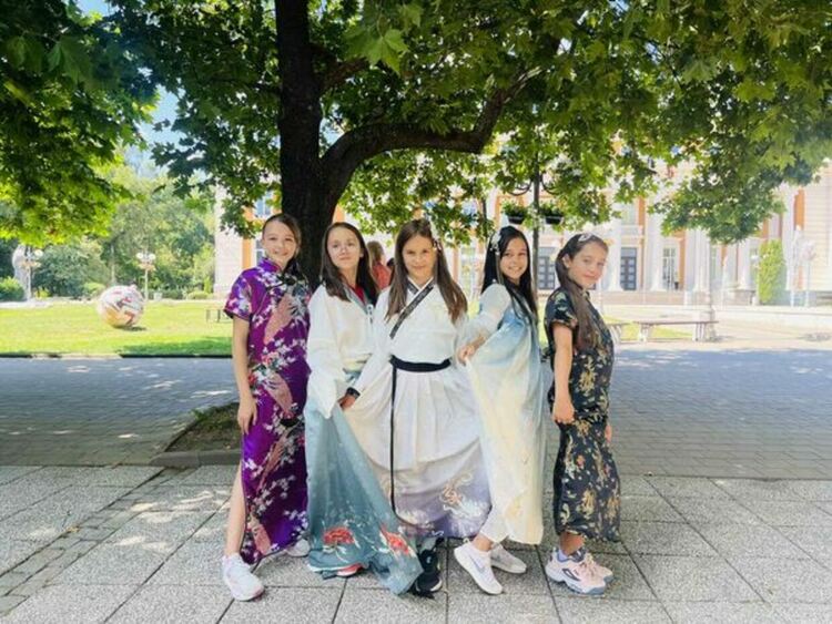 Десетки перничани се включиха в активностите, част от празника на китайската култура