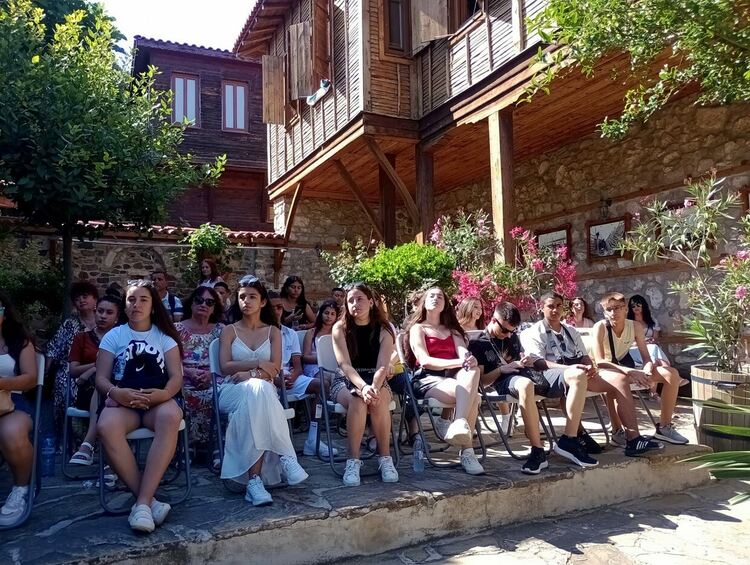 Божидара Ангелова участва в поетичен пленер на фестивал в Созопол