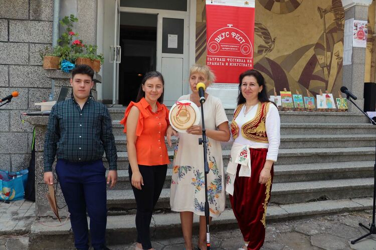 Пътуващият фестивал на храната и изкуствата продължава да търси старите рецепти на кърджалийските села