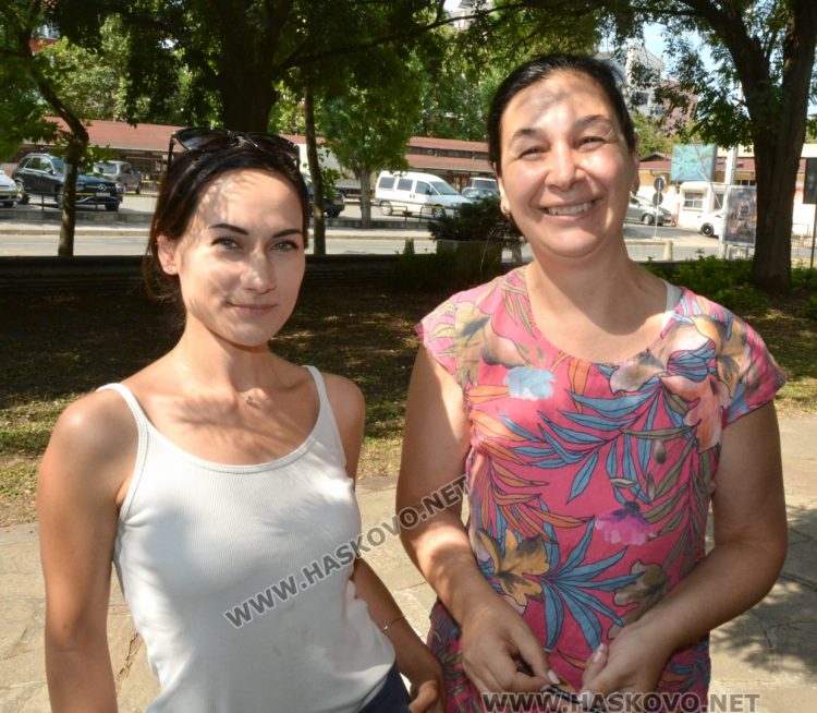 Малките творци от „Дъга“ рисуват на открито