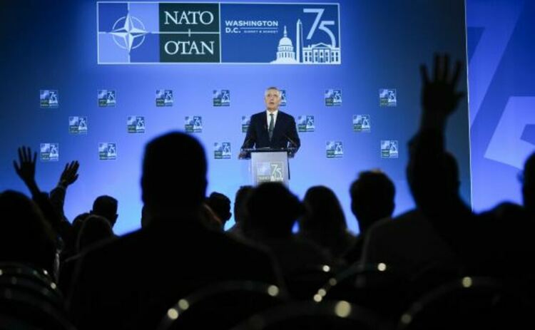 Генералният секретар на НАТО Йенс Столтенберг