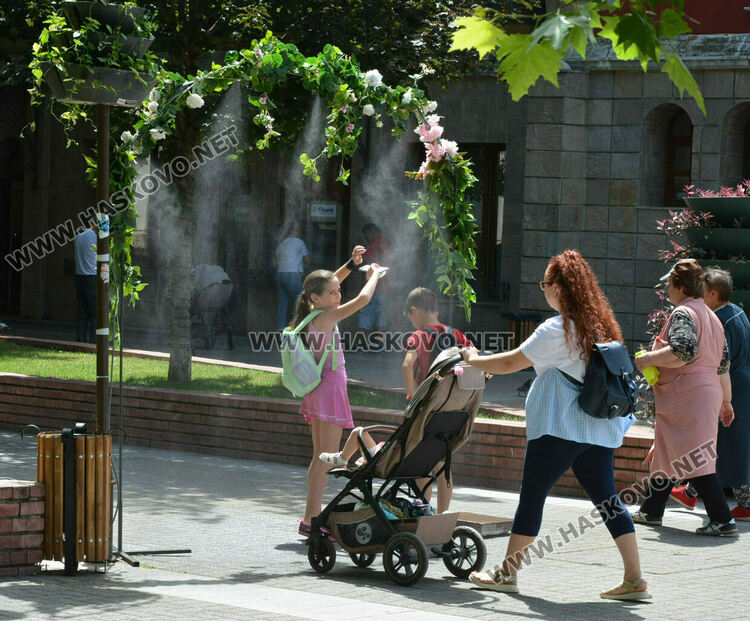 Оранжев код за жега в Хасковско в петък