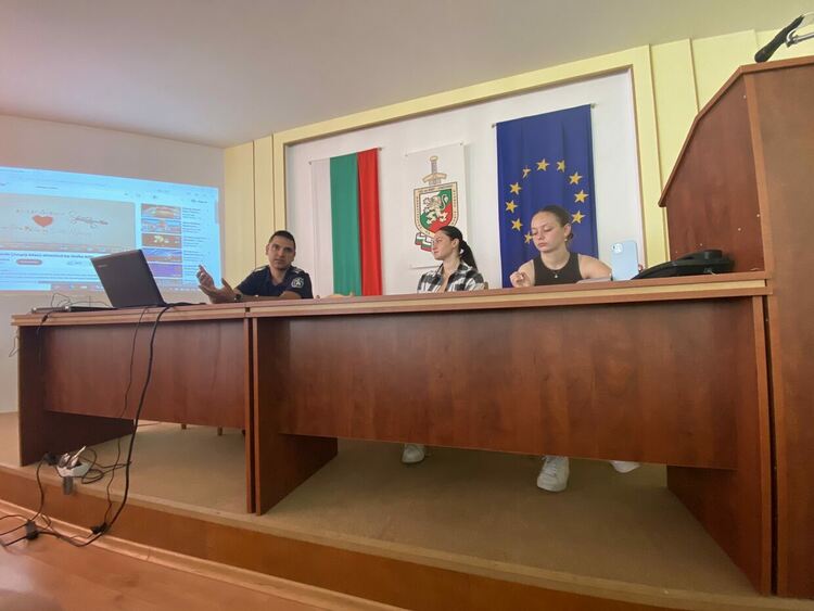 Международна кръгла маса за превенция на домашното насилие се състоя в ОДМВР-Смолян