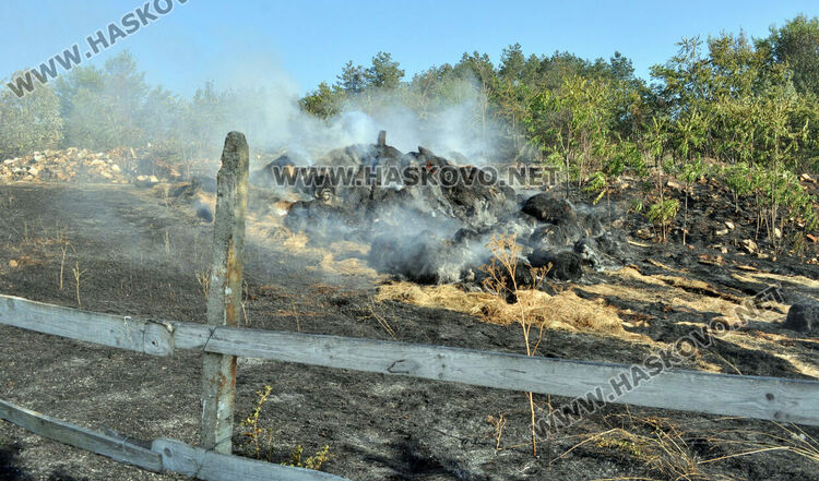 Ситуацията с пожарите в Хасковска област остава критична 