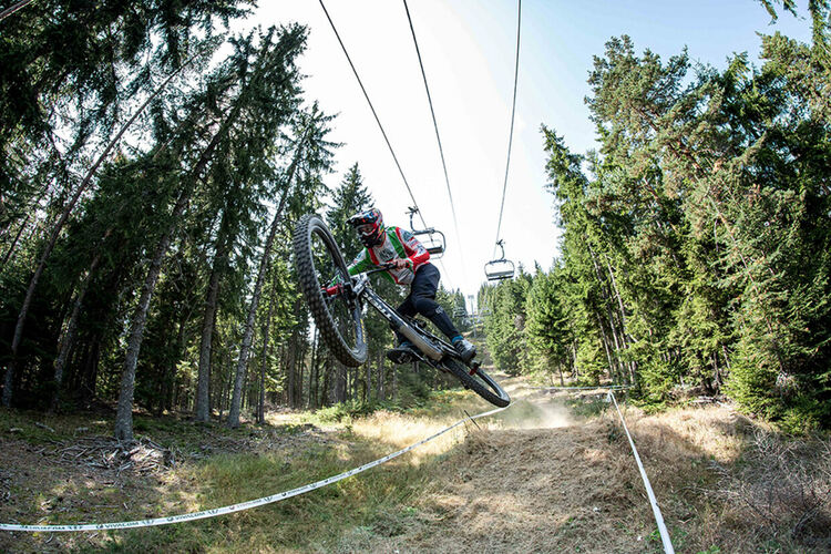 Чепеларе приема Държавното първенство по спускане в планинското колоездене през уикенда
