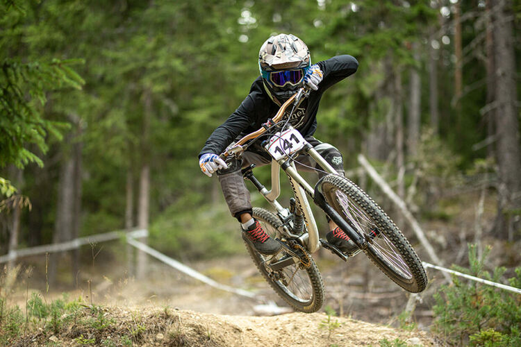Чепеларе приема Държавното първенство по спускане в планинското колоездене през уикенда