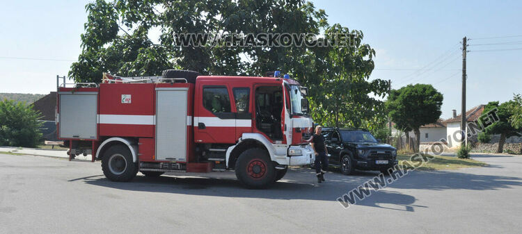 Ситуацията с пожарите в Хасковска област остава критична 