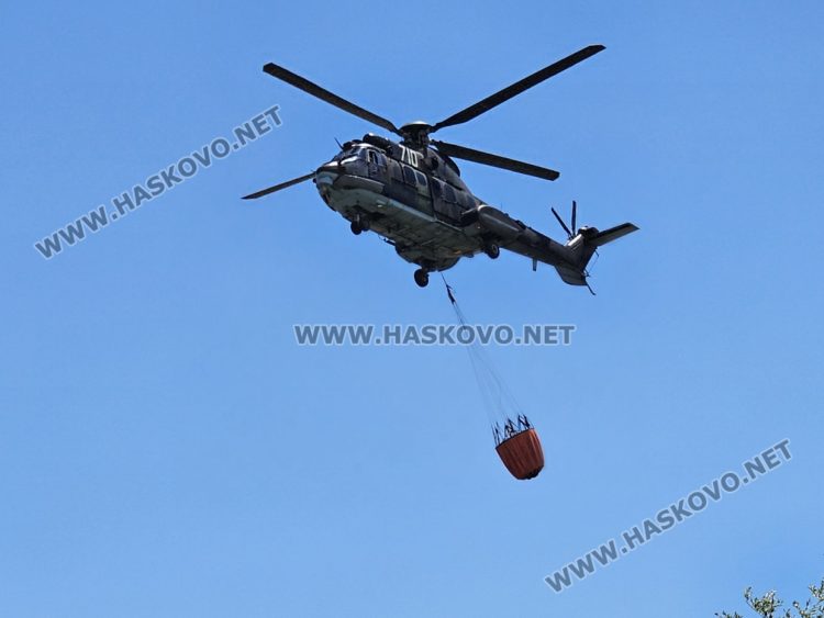 Два хеликоптера се включиха в борбата с бедствието в Свиленградско