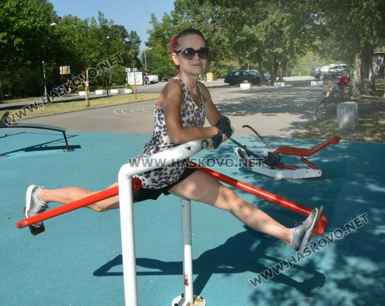 Масово търсят спасение от жегите в парк "Кенана"