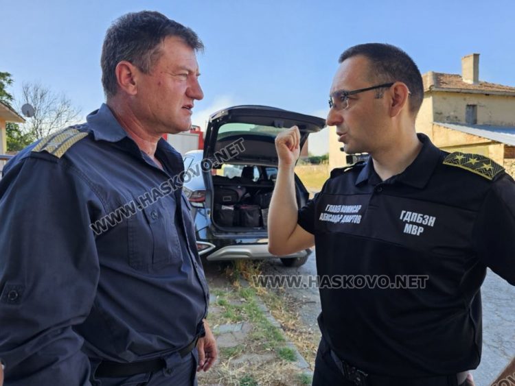 Евакуираха хора и в Свиленградско, стихията изпепели Равна гора