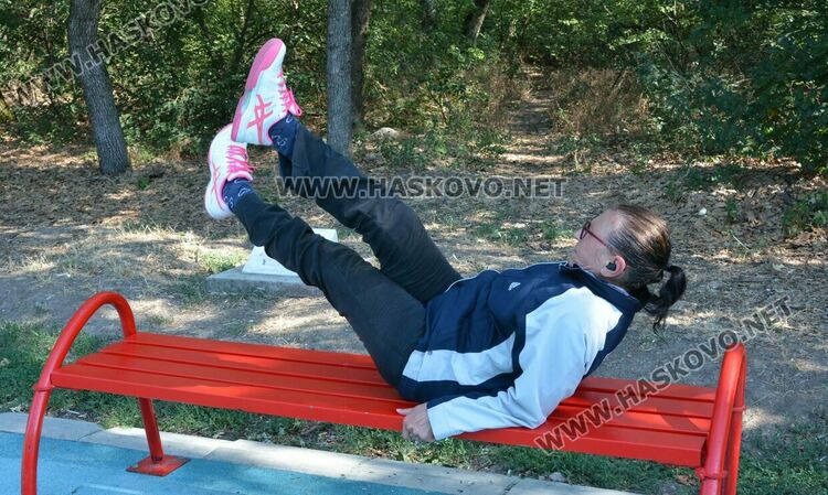 Масово търсят спасение от жегите в парк "Кенана"