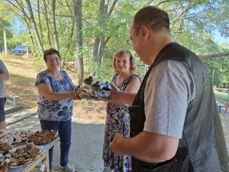 Кулинарна надпревара на хладно си спретна Клуба  на инвалидите