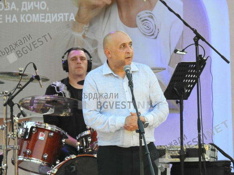   Инж.Кяшиф Кяшиф подари на кърджалийци голям концерт на звездата Силвия Кацарова