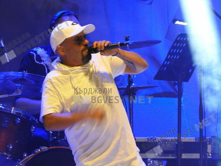   Инж.Кяшиф Кяшиф подари на кърджалийци голям концерт на звездата Силвия Кацарова