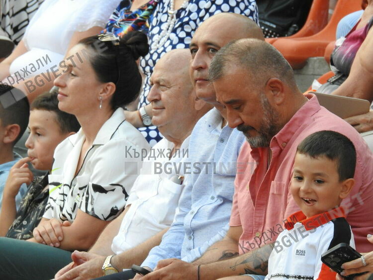   Инж.Кяшиф Кяшиф подари на кърджалийци голям концерт на звездата Силвия Кацарова