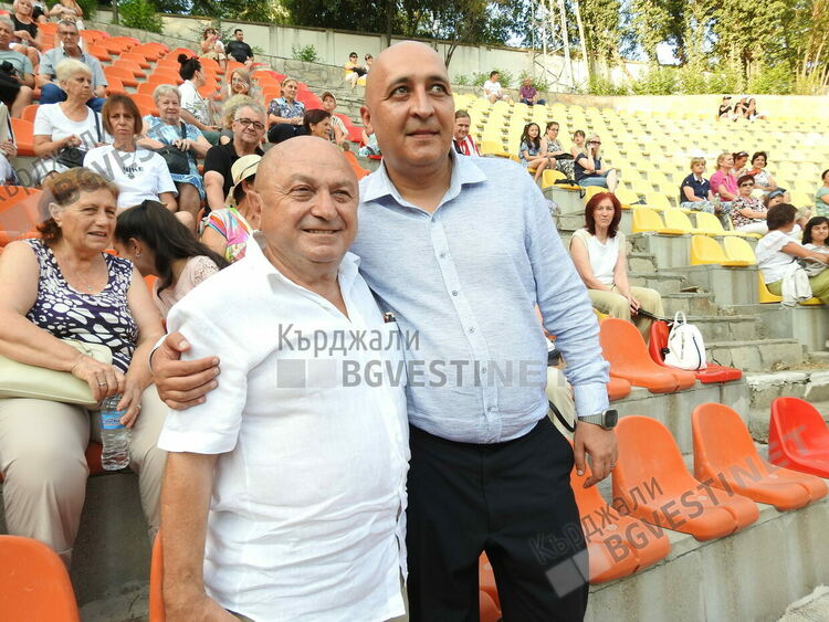   Инж.Кяшиф Кяшиф подари на кърджалийци голям концерт на звездата Силвия Кацарова