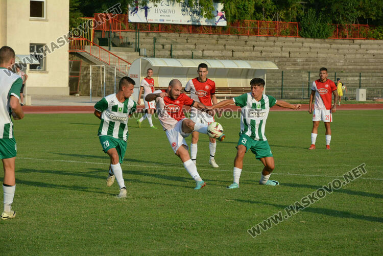 „Саяна Хасково“ с категоричен успех над столичани