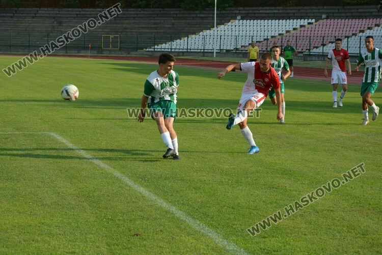 „Саяна Хасково“ с категоричен успех над столичани