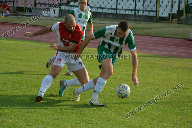 „Саяна Хасково“ с категоричен успех над столичани