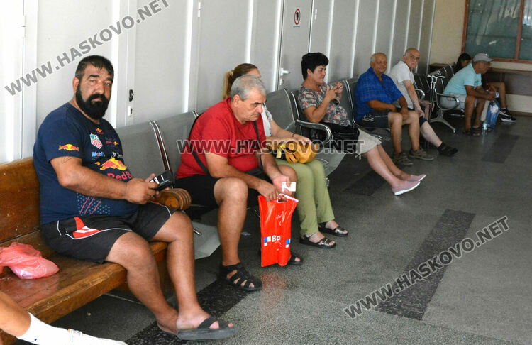 Хасковлия: Отново има опашки в хасковския ТЕЛК, трети ден се опитвам да подам документи