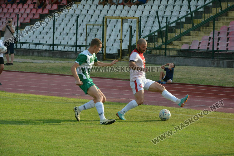 „Саяна Хасково“ с категоричен успех над столичани