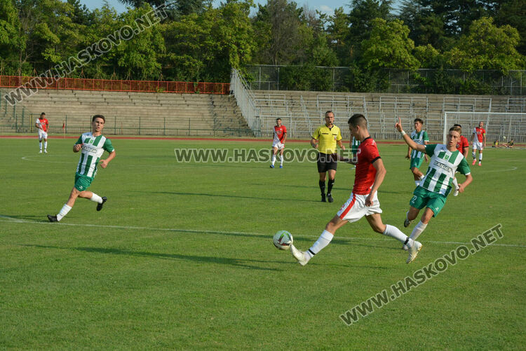 „Саяна Хасково“ с категоричен успех над столичани