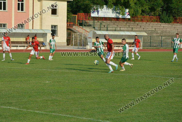 „Саяна Хасково“ с категоричен успех над столичани