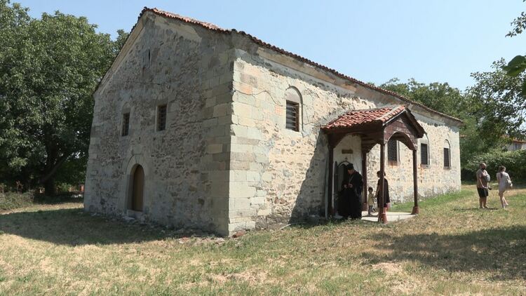 В Мандра почетоха Света Марина