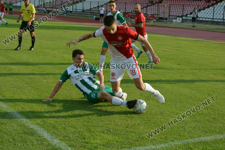 „Саяна Хасково“ с категоричен успех над столичани