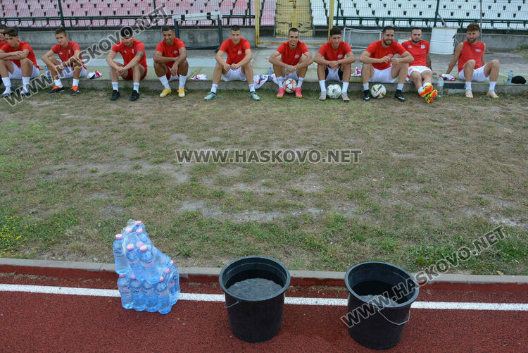 „Саяна Хасково“ с категоричен успех над столичани