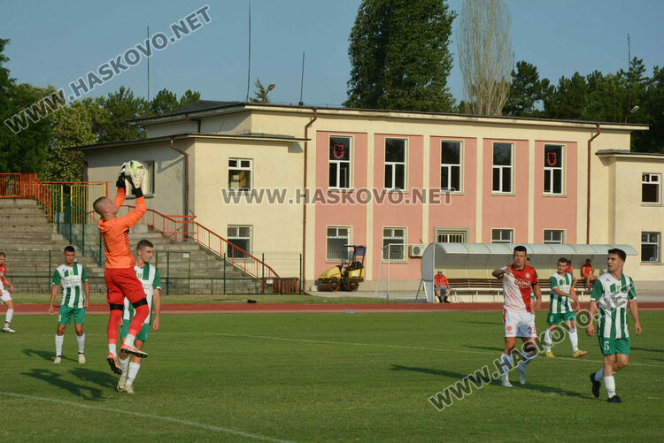 „Саяна Хасково“ с категоричен успех над столичани