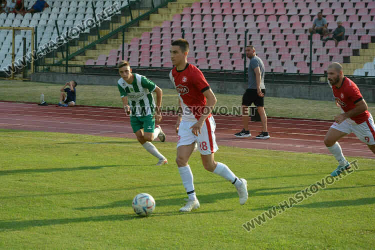 „Саяна Хасково“ с категоричен успех над столичани