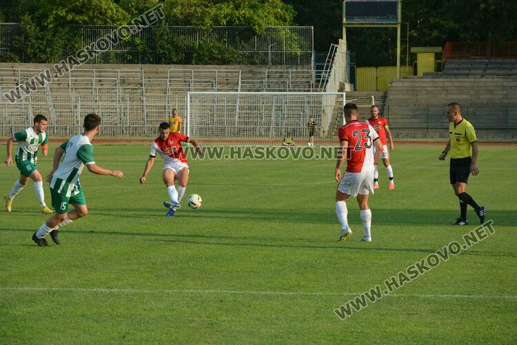 „Саяна Хасково“ с категоричен успех над столичани