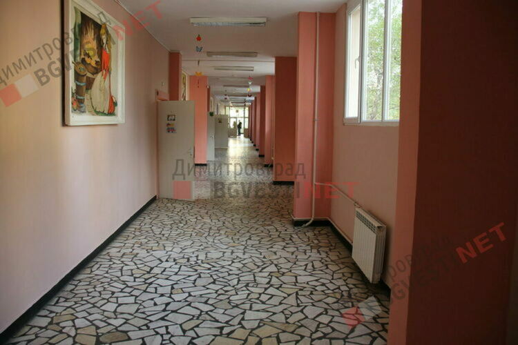 Търсят директори на четири училища в община Димитровград