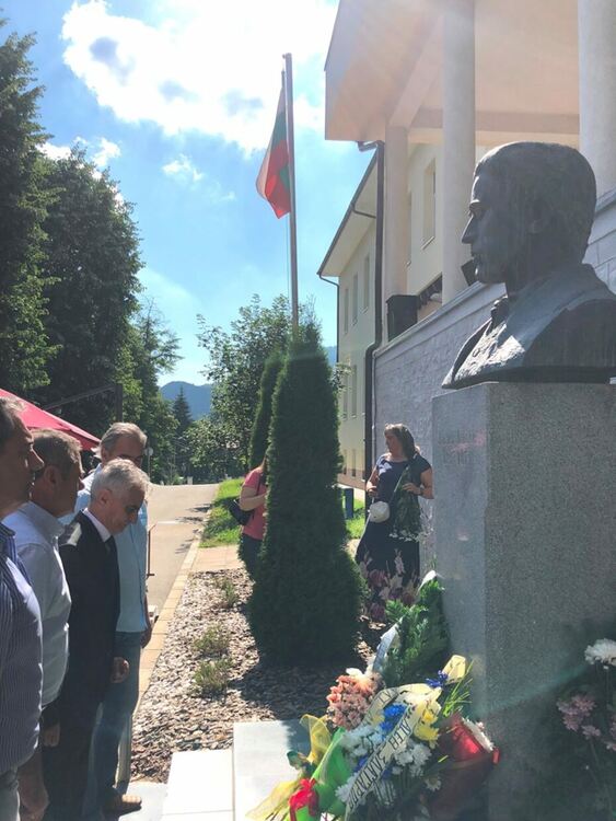 И в Смолян почетоха 187 години от рождението на Васил Левски